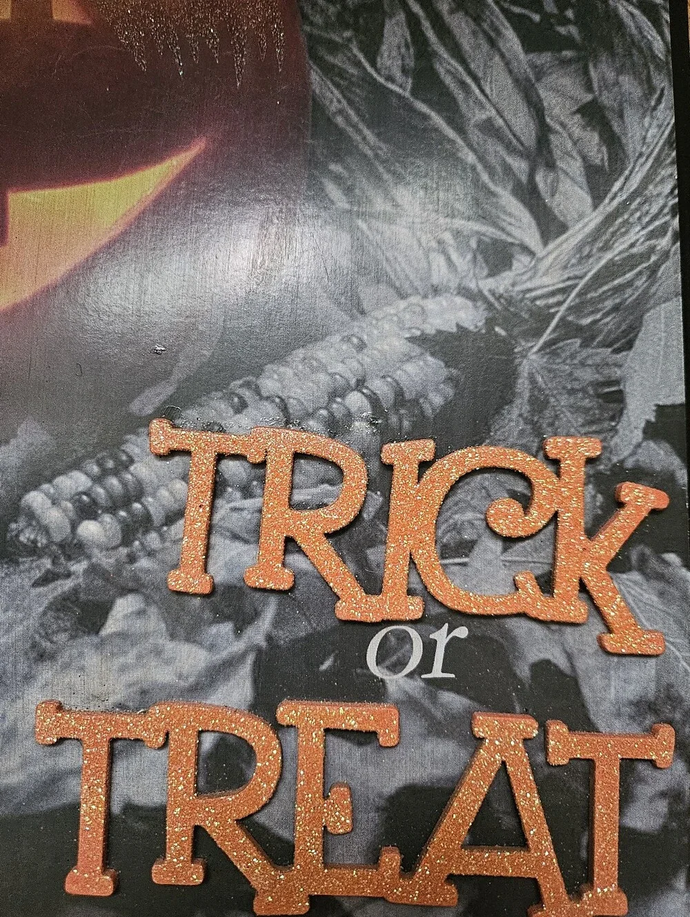 Halloween Pumpkin 'Trick or Treat' Wall Decor